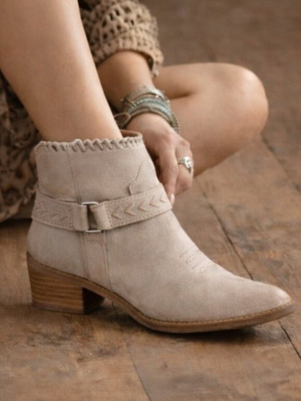 FFrye & Co Palma Stone Western Harness Ankle Booties Size 7.5 Wide